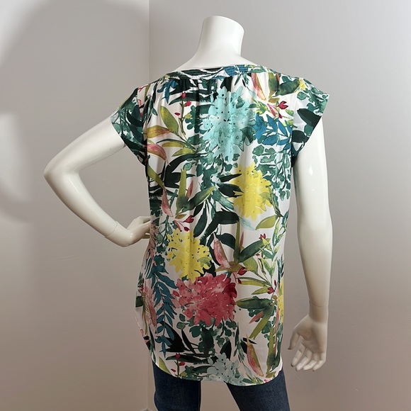 [M] REITMANS Tropical Floral Leaves Top - Picture 4 of 4